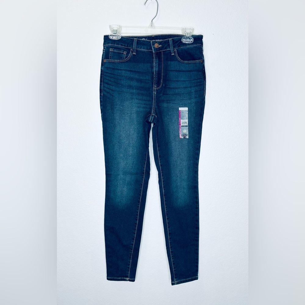 No Boundaries High Rise Skinny Jeans